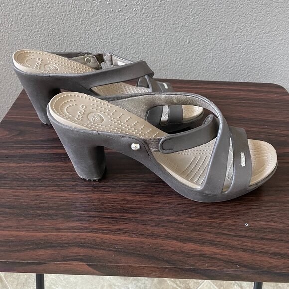 Crocs Womens Cyprus Espresso Brown Strappy High Heels Slip On Sandal Size 10 - Picture 1 of 9